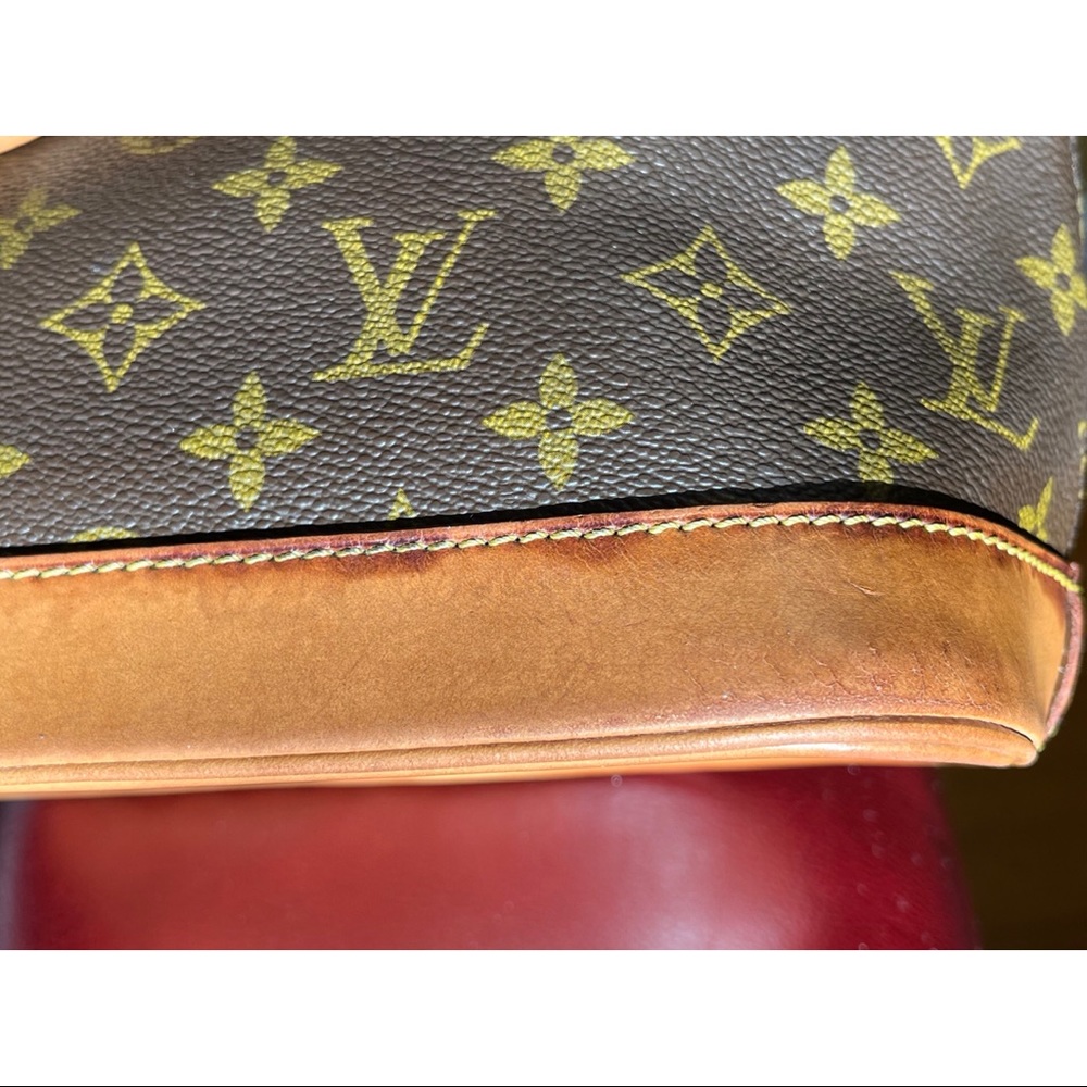 Authentic Louis Vuitton Alma PM in Monogram - Picture 12 of 17